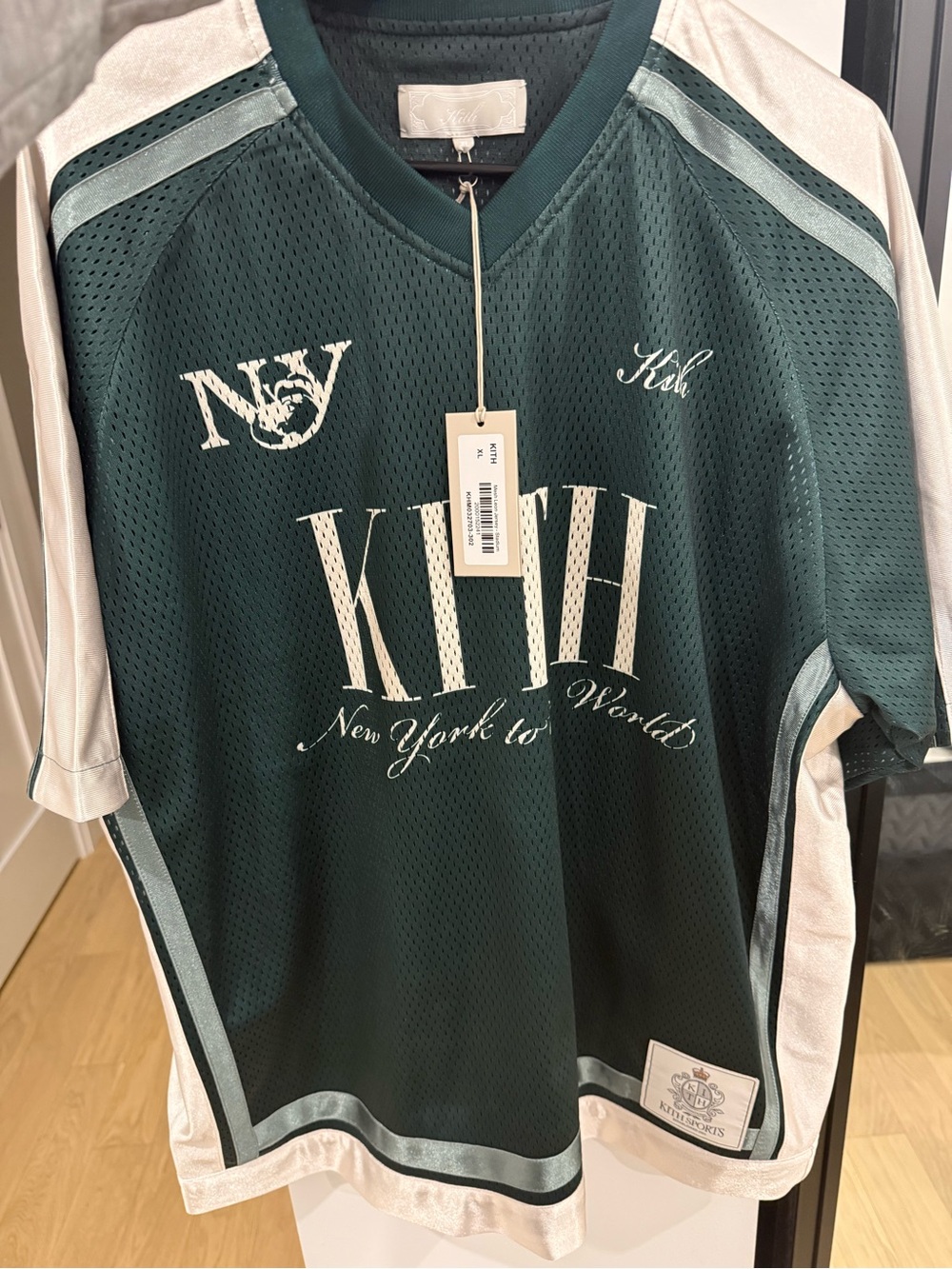 Kith Leon mesh jersey stadium green